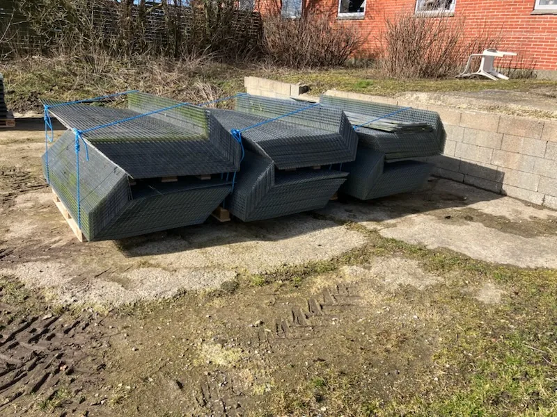 Usamlede minkkihäkit