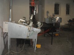 Skinning plant